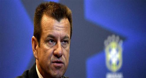 دونجا يشيد بأداء السامبا البرازيلية أمام أمريكا وقدرة الفريق على المنافسة بتصفيات المونديال 